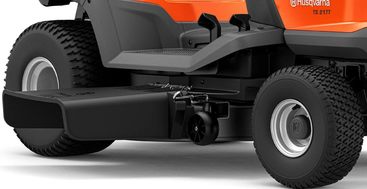 Husqvarna TS 217T – Benzin-Aufsitzmäher 108 cm mit 635-cm³-Zweizylindermotor – Bild 5